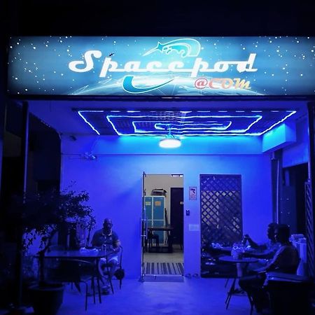 Spacepod@Com Singapore Bagian luar foto