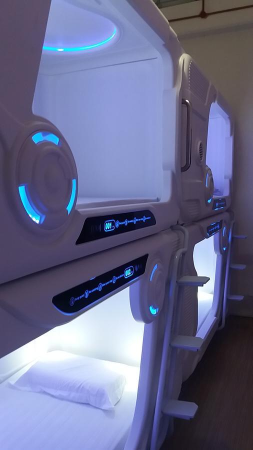 Spacepod@Com Singapore Bagian luar foto