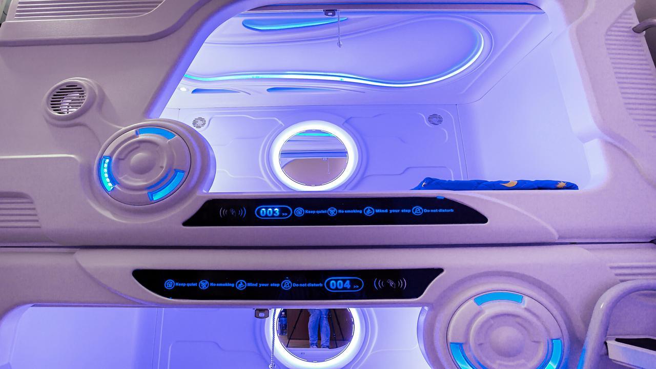 Spacepod@Com Singapore Bagian luar foto