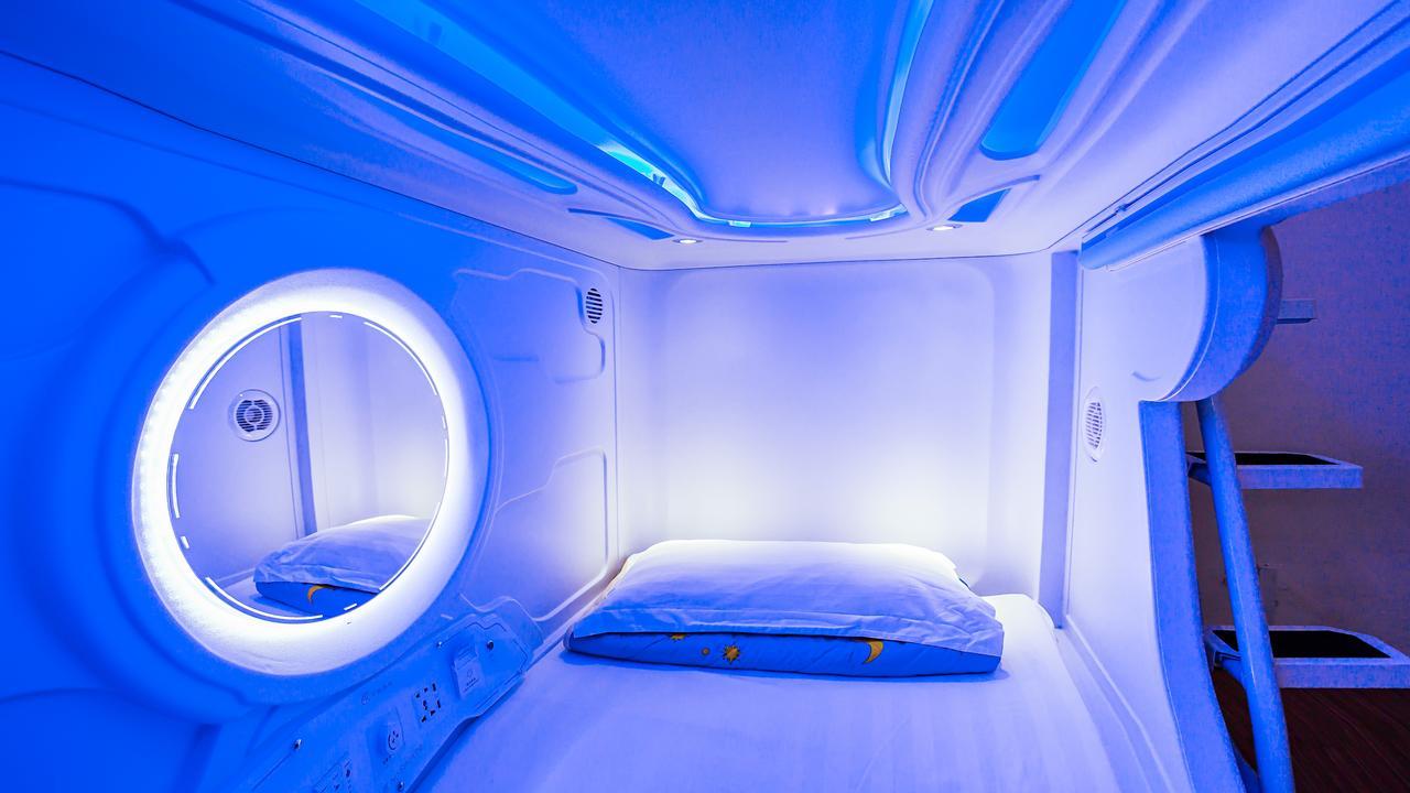 Spacepod@Com Singapore Bagian luar foto
